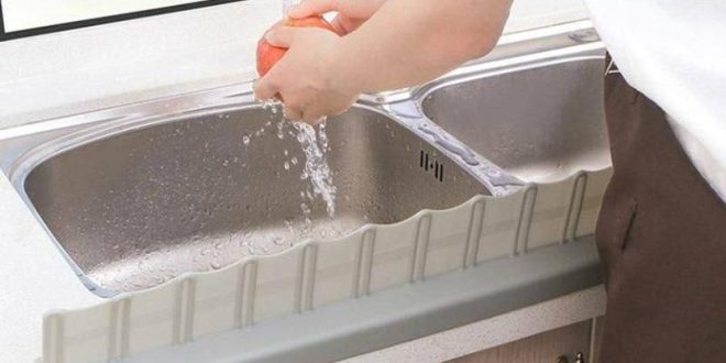 آبگیر سیلیکونی Splash با طراحی چسبنده و قابل استفاده روی سینک و گاز